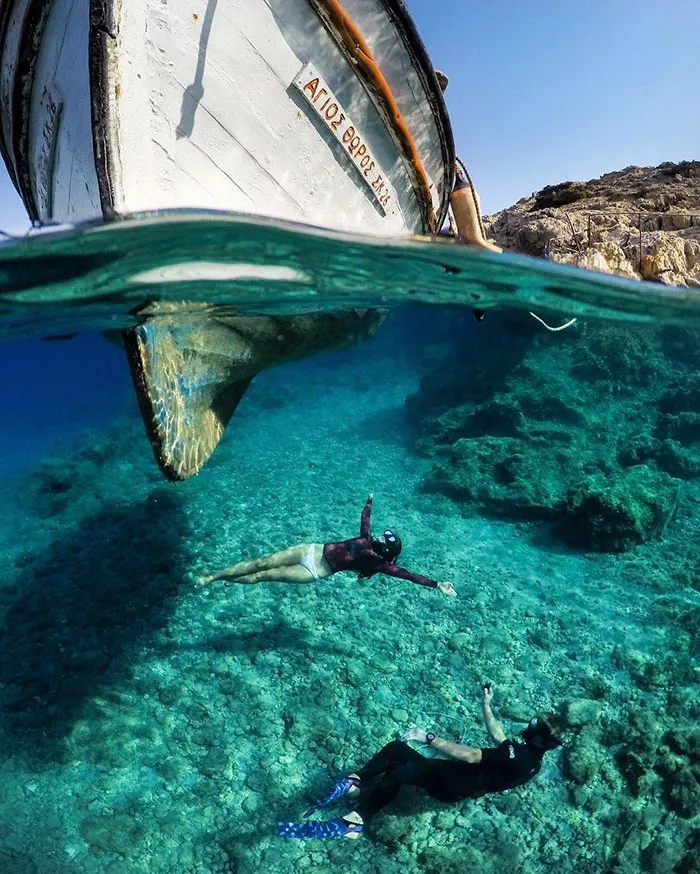 Guy Turns His Grandma’s Old Van Into Mobile Home And Spends 2 Years Travelling The World