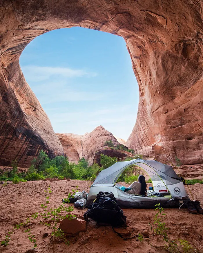 Guy Turns His Grandma’s Old Van Into Mobile Home And Spends 2 Years Travelling The World