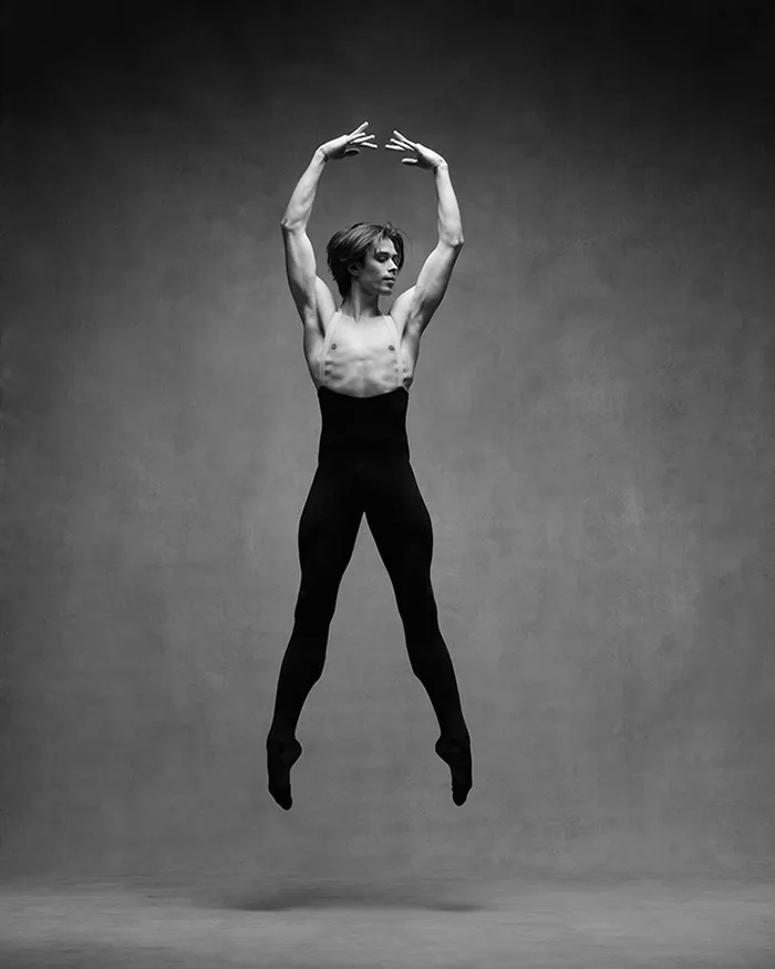 194 Breathtaking Photos Of Dancers In Motion Reveal The Extraordinary Grace Of Their Bodies