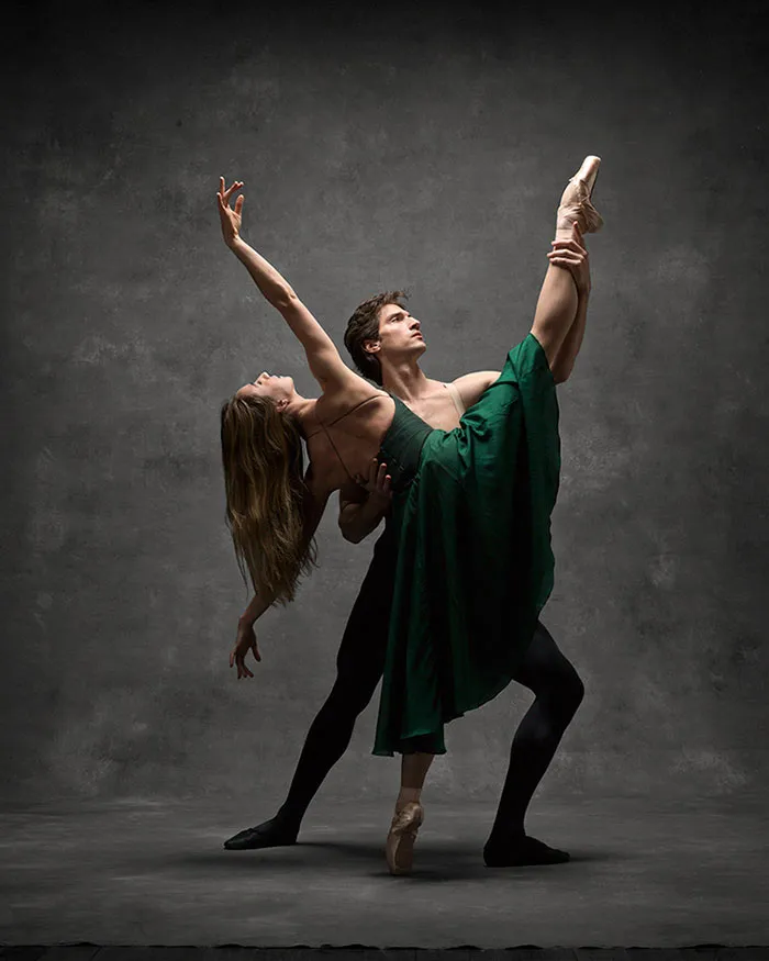 194 Breathtaking Photos Of Dancers In Motion Reveal The Extraordinary Grace Of Their Bodies