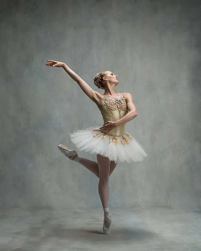 194 Breathtaking Photos Of Dancers In Motion Reveal The Extraordinary Grace Of Their Bodies