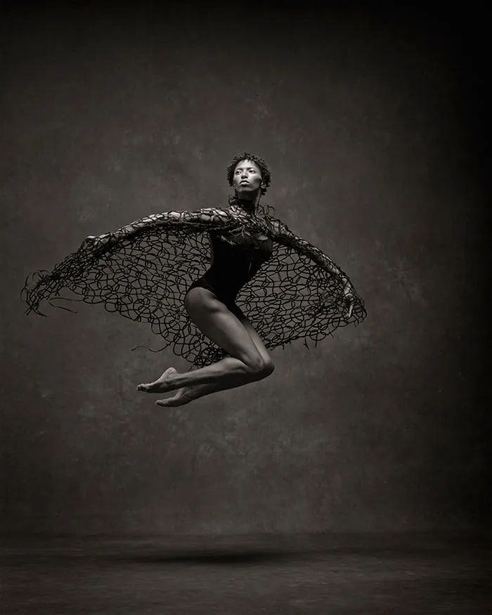 194 Breathtaking Photos Of Dancers In Motion Reveal The Extraordinary Grace Of Their Bodies