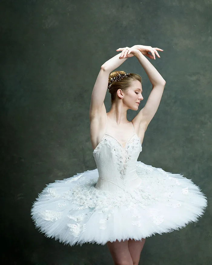 194 Breathtaking Photos Of Dancers In Motion Reveal The Extraordinary Grace Of Their Bodies
