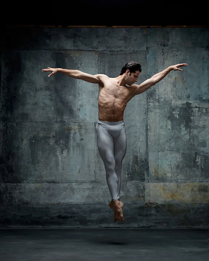 194 Breathtaking Photos Of Dancers In Motion Reveal The Extraordinary Grace Of Their Bodies