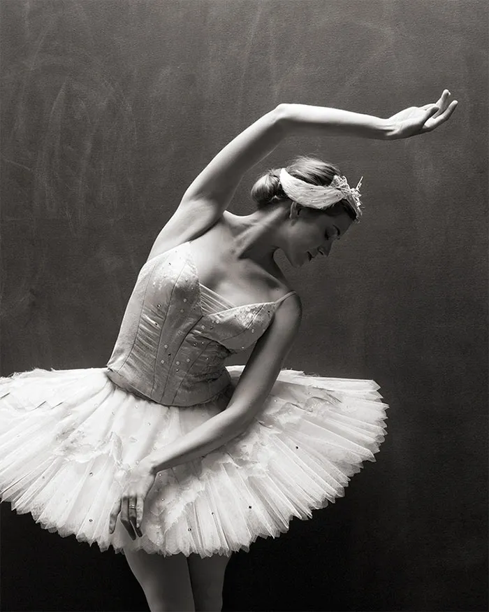 194 Breathtaking Photos Of Dancers In Motion Reveal The Extraordinary Grace Of Their Bodies