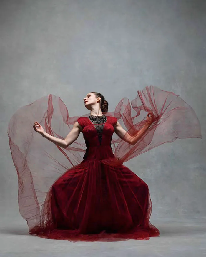194 Breathtaking Photos Of Dancers In Motion Reveal The Extraordinary Grace Of Their Bodies
