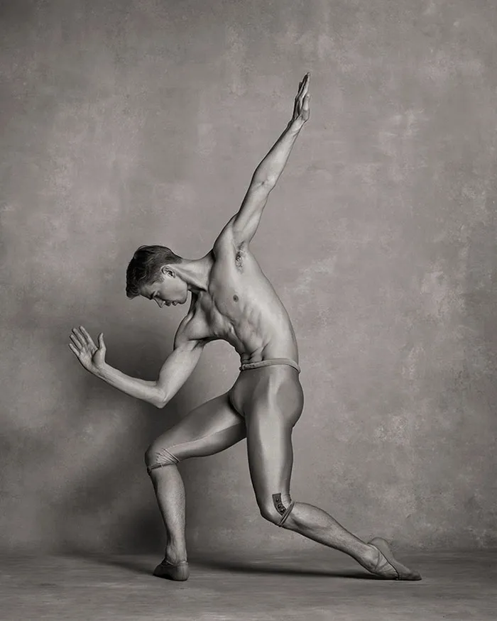 194 Breathtaking Photos Of Dancers In Motion Reveal The Extraordinary Grace Of Their Bodies