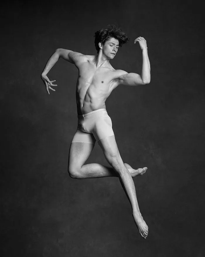 194 Breathtaking Photos Of Dancers In Motion Reveal The Extraordinary Grace Of Their Bodies
