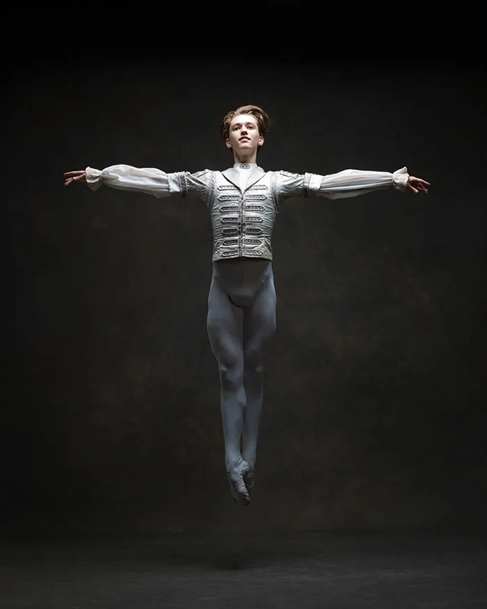 194 Breathtaking Photos Of Dancers In Motion Reveal The Extraordinary Grace Of Their Bodies