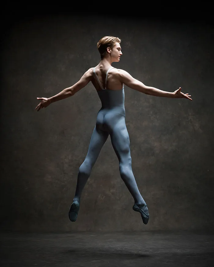 194 Breathtaking Photos Of Dancers In Motion Reveal The Extraordinary Grace Of Their Bodies