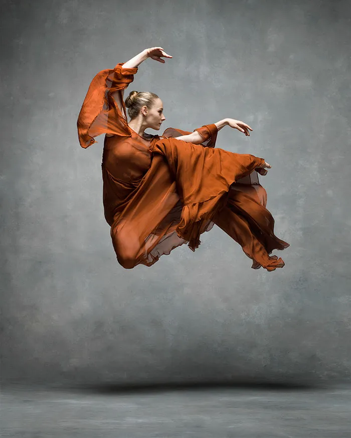 194 Breathtaking Photos Of Dancers In Motion Reveal The Extraordinary Grace Of Their Bodies
