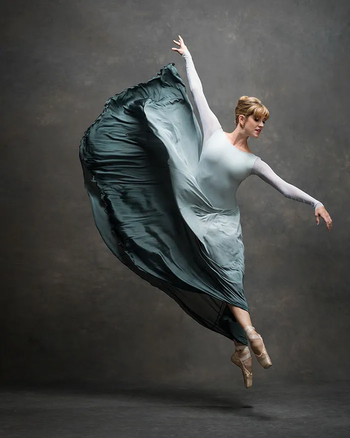 194 Breathtaking Photos Of Dancers In Motion Reveal The Extraordinary Grace Of Their Bodies