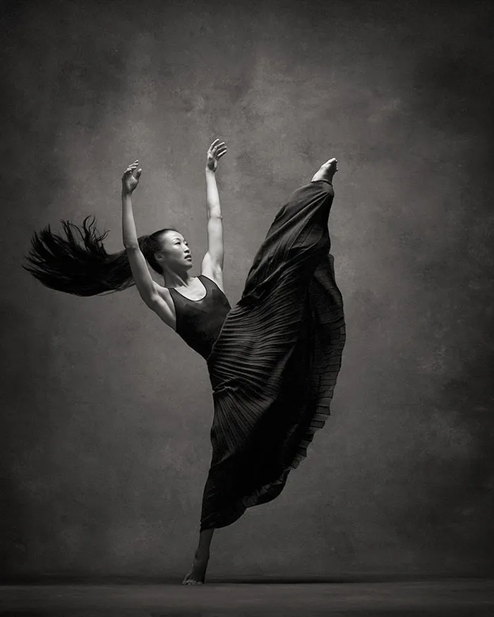 194 Breathtaking Photos Of Dancers In Motion Reveal The Extraordinary Grace Of Their Bodies