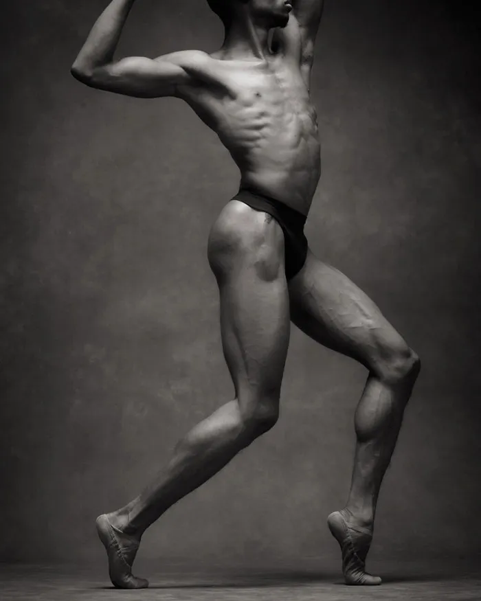 194 Breathtaking Photos Of Dancers In Motion Reveal The Extraordinary Grace Of Their Bodies