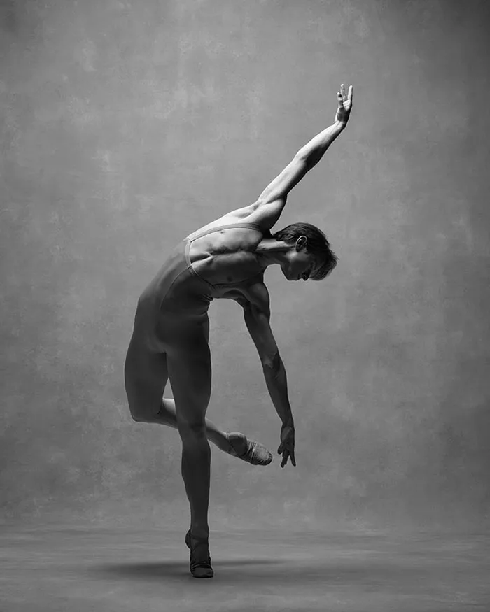 194 Breathtaking Photos Of Dancers In Motion Reveal The Extraordinary Grace Of Their Bodies