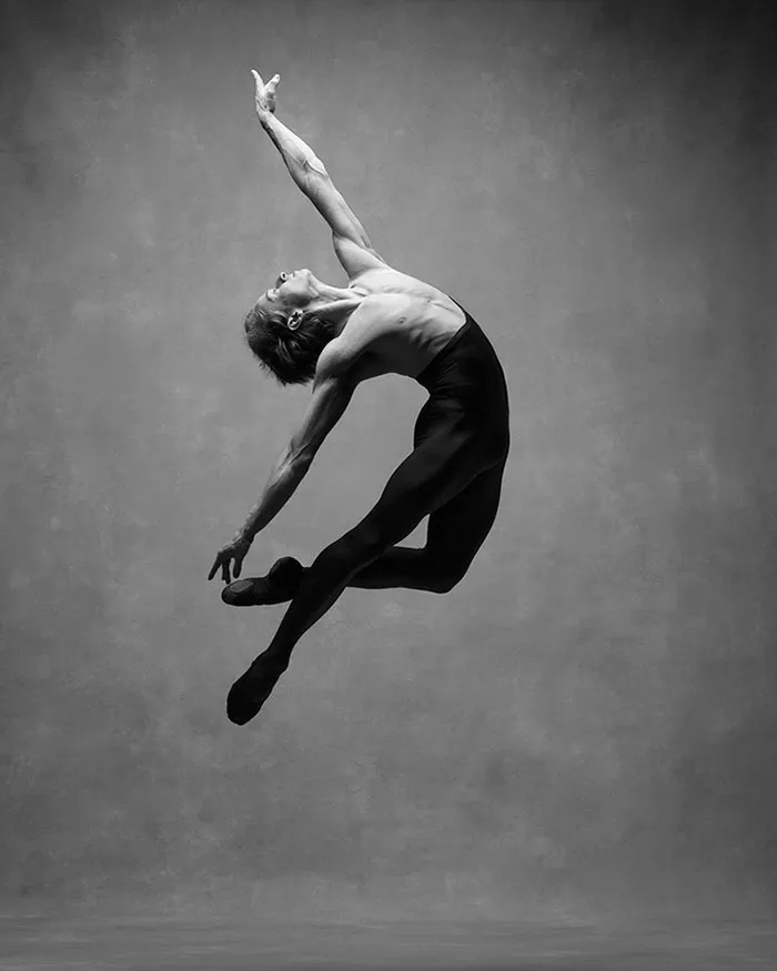 194 Breathtaking Photos Of Dancers In Motion Reveal The Extraordinary Grace Of Their Bodies