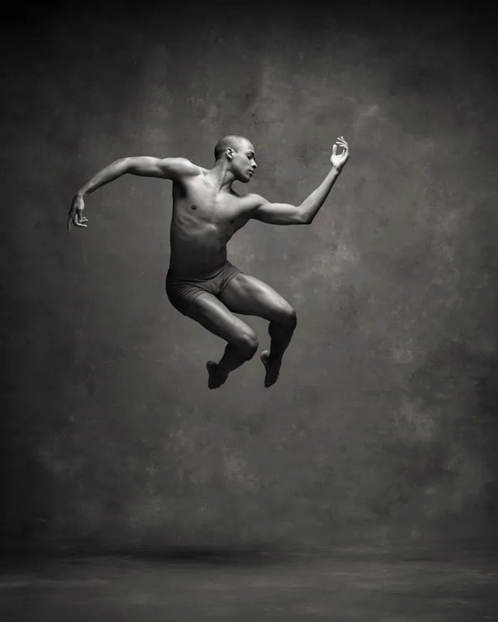 194 Breathtaking Photos Of Dancers In Motion Reveal The Extraordinary Grace Of Their Bodies