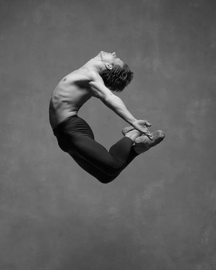 194 Breathtaking Photos Of Dancers In Motion Reveal The Extraordinary Grace Of Their Bodies
