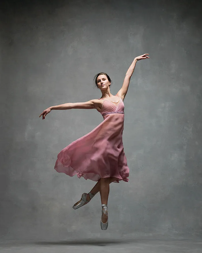 194 Breathtaking Photos Of Dancers In Motion Reveal The Extraordinary Grace Of Their Bodies