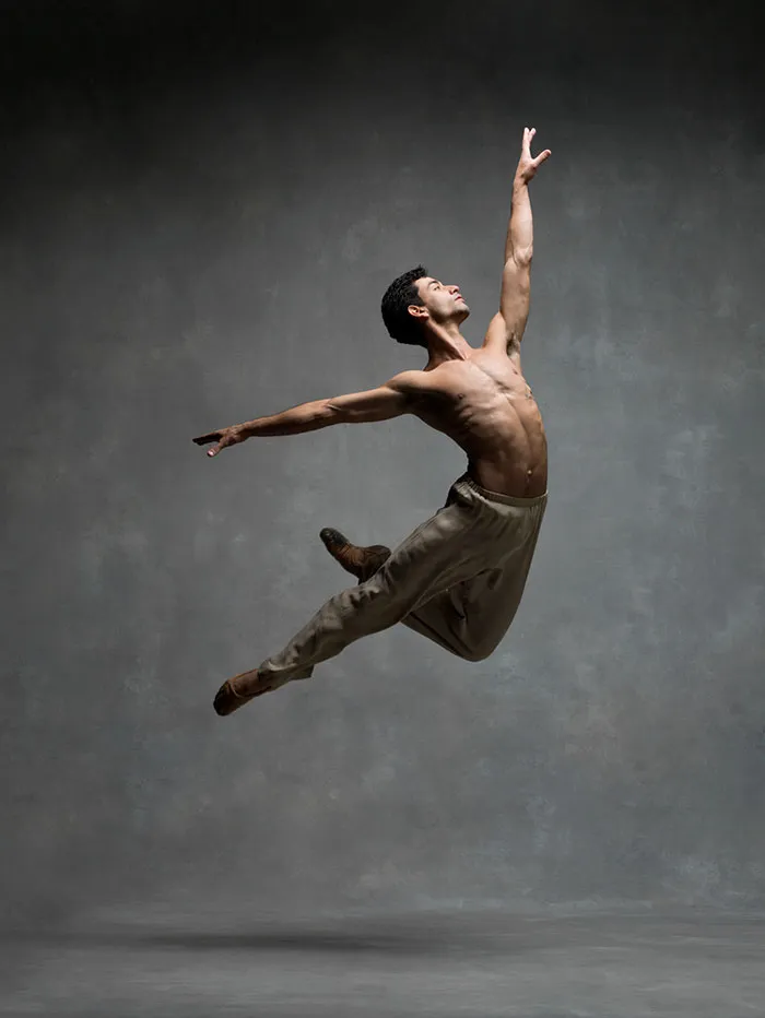 194 Breathtaking Photos Of Dancers In Motion Reveal The Extraordinary Grace Of Their Bodies
