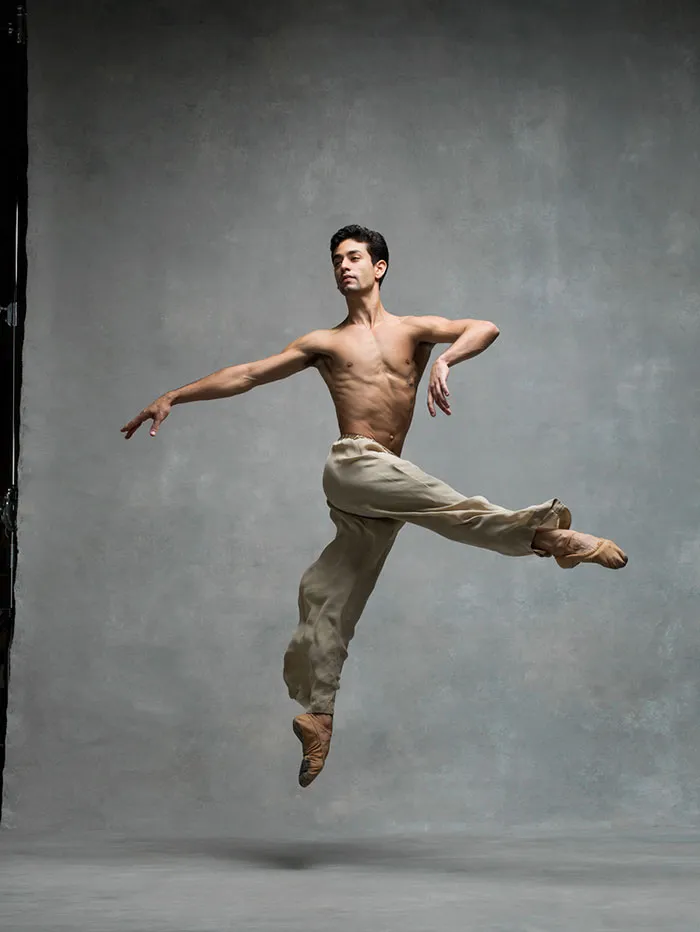 194 Breathtaking Photos Of Dancers In Motion Reveal The Extraordinary Grace Of Their Bodies
