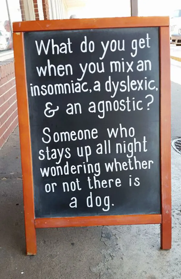 Woman Helped Friend's Bar By Drawing Chalk Signs, The Result Was So Good It Increased The Sales