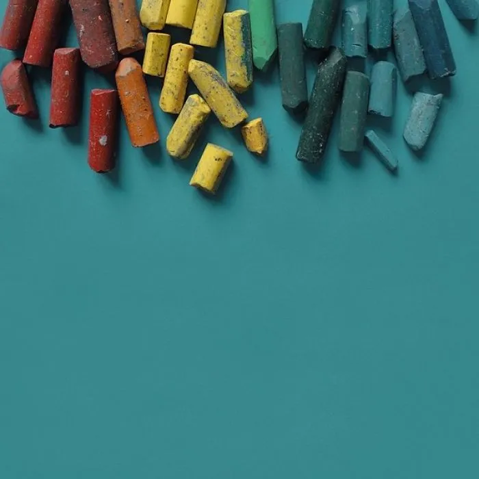 Artist Uses Everyday Objects To Create Powerful Arrangements In An Ode To Turquoise