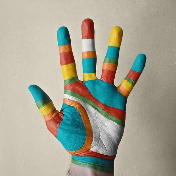 Artist Uses Everyday Objects To Create Powerful Arrangements In An Ode To Turquoise