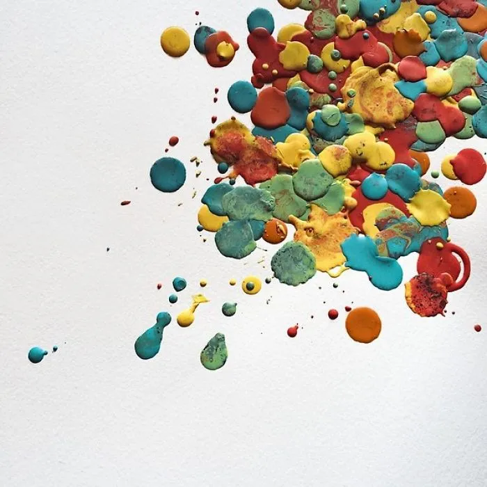 Artist Uses Everyday Objects To Create Powerful Arrangements In An Ode To Turquoise