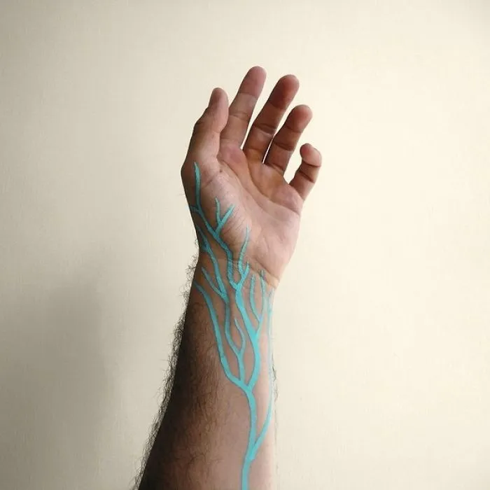 Artist Uses Everyday Objects To Create Powerful Arrangements In An Ode To Turquoise