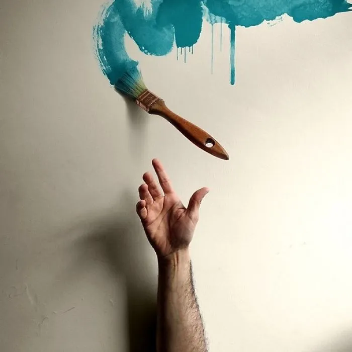 Artist Uses Everyday Objects To Create Powerful Arrangements In An Ode To Turquoise