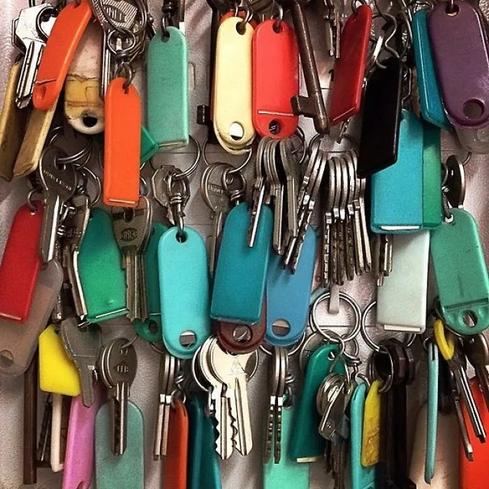 Artist Uses Everyday Objects To Create Powerful Arrangements In An Ode To Turquoise