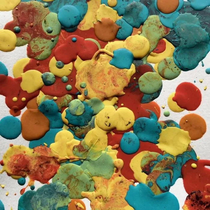 Artist Uses Everyday Objects To Create Powerful Arrangements In An Ode To Turquoise