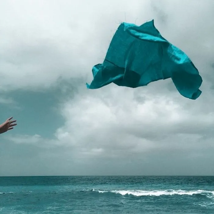 Artist Uses Everyday Objects To Create Powerful Arrangements In An Ode To Turquoise
