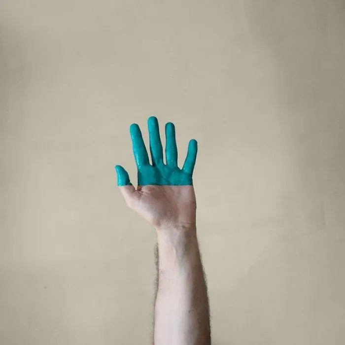 Artist Uses Everyday Objects To Create Powerful Arrangements In An Ode To Turquoise