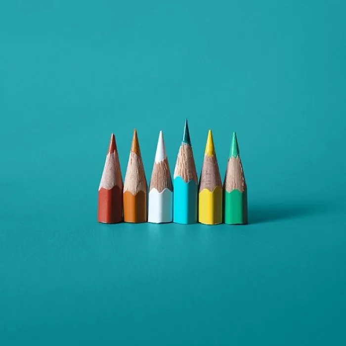 Artist Uses Everyday Objects To Create Powerful Arrangements In An Ode To Turquoise