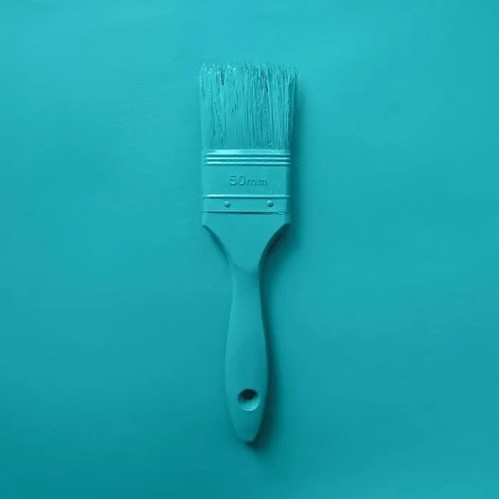 Artist Uses Everyday Objects To Create Powerful Arrangements In An Ode To Turquoise