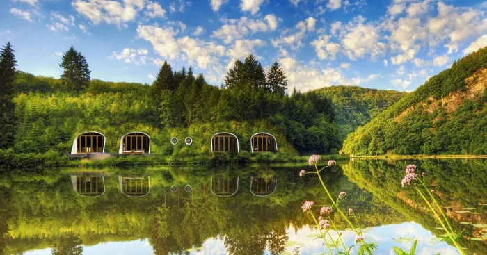 Build Your Own Hobbit Home In Less Than 3 Days