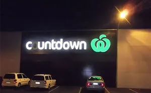 93 Of The Worst Neon Sign Fails Ever