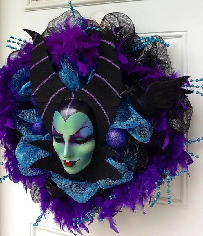 Halloween Wreaths Are A Thing Now, And They're Creepily Awesome