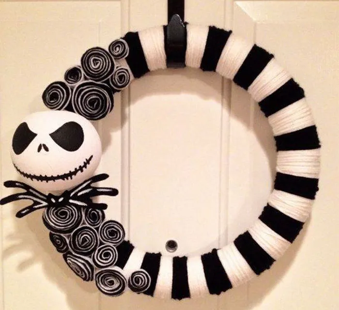 Halloween Wreaths Are A Thing Now, And They're Creepily Awesome