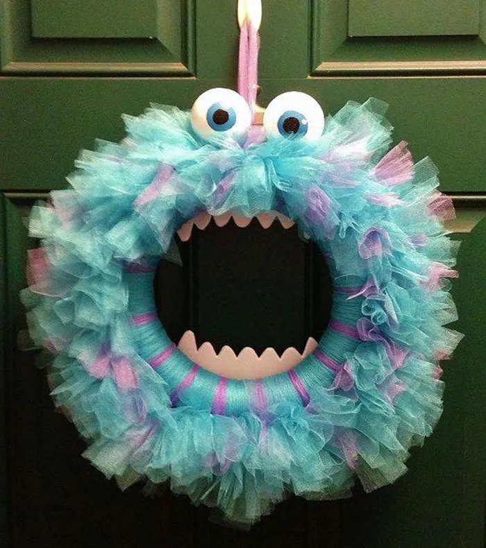 Halloween Wreaths Are A Thing Now, And They're Creepily Awesome