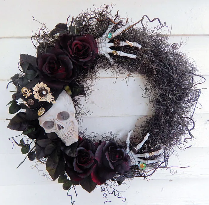 Halloween Wreaths Are A Thing Now, And They're Creepily Awesome