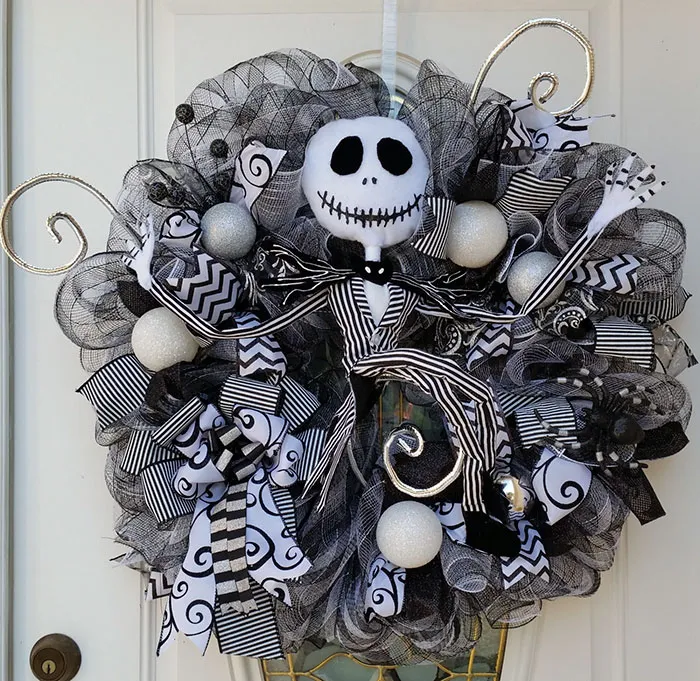 Halloween Wreaths Are A Thing Now, And They're Creepily Awesome