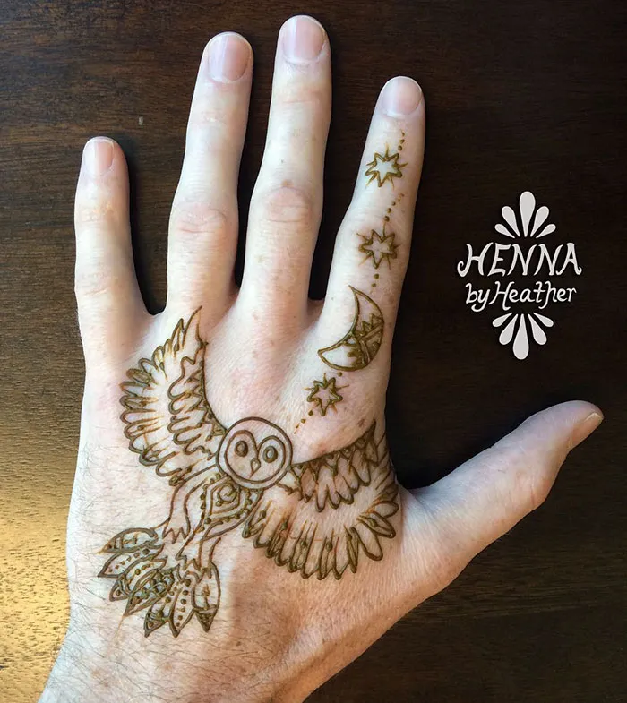 'Menna' Trend Sees Men Wearing Intricate Henna Tattoos