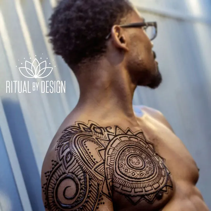 'Menna' Trend Sees Men Wearing Intricate Henna Tattoos