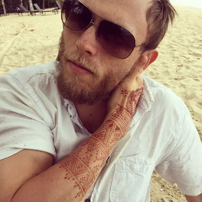 'Menna' Trend Sees Men Wearing Intricate Henna Tattoos