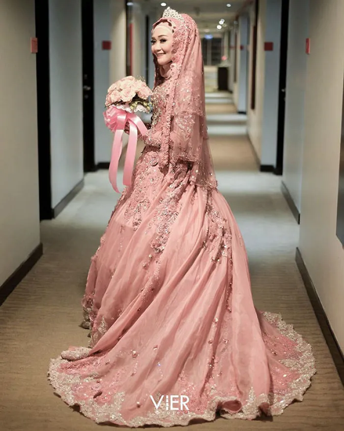 58 Brides Wearing Hijabs On Their Big Day Look Absolutely Stunning