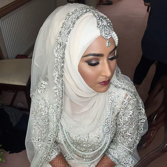 58 Brides Wearing Hijabs On Their Big Day Look Absolutely Stunning