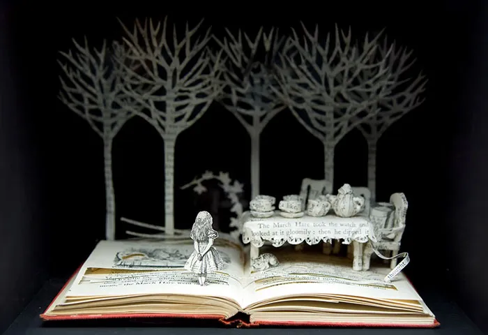 Old Books Turned Into Fairytale Sculptures By Su Blackwell
